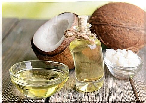 Coconut oil to reduce stretch marks