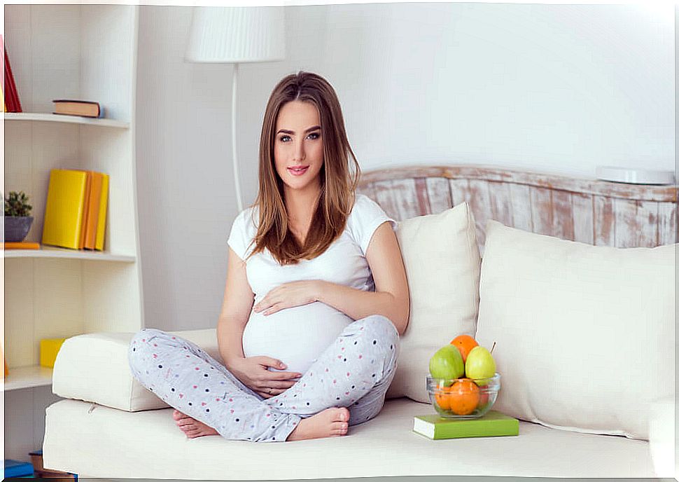 Eat 5 light meals a day during pregnancy