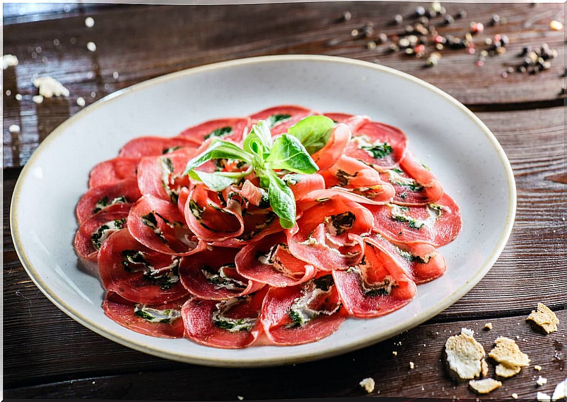 Plate of carpaccio.