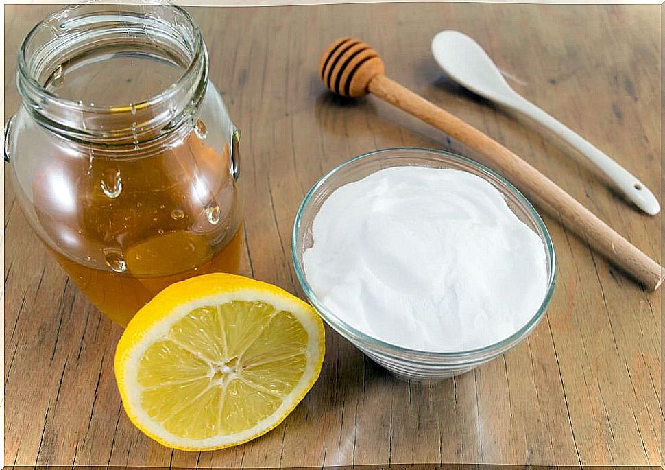 baking soda, honey and lemon