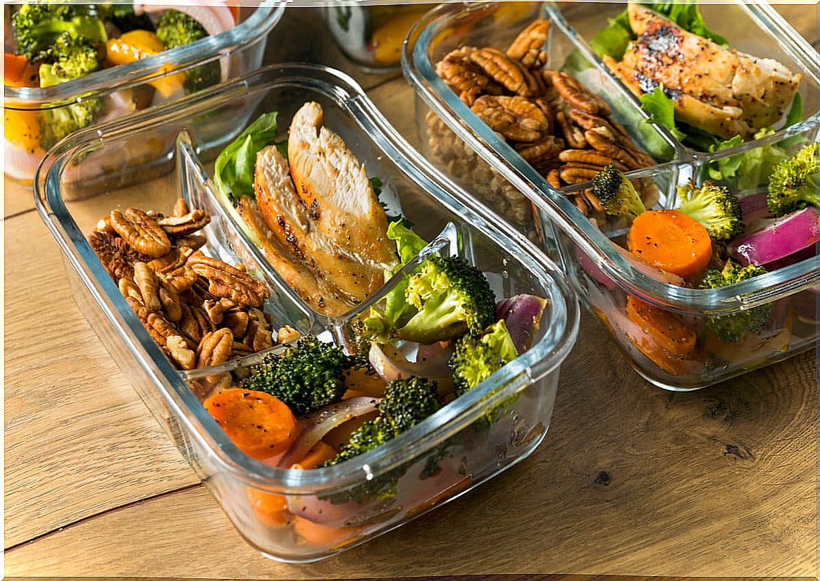 Containers with prepared food.